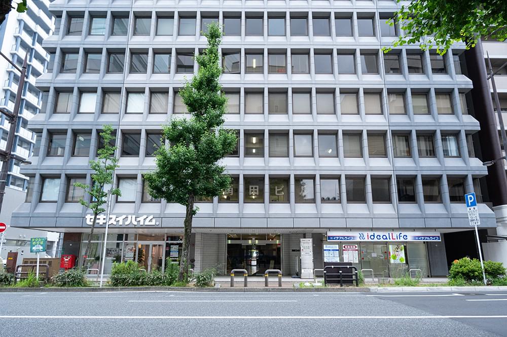 事務所ビル外観